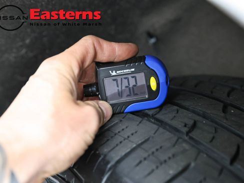 Used 2023 Chevrolet Suburban Premier RWD image 32