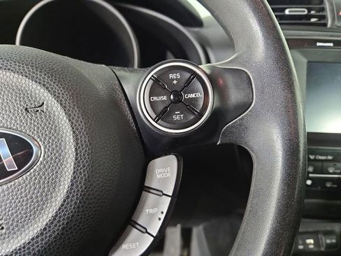 Used 2018 Kia Soul + image 22