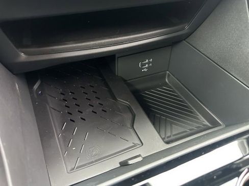 New 2026 Chrysler Pacifica Limited image 53