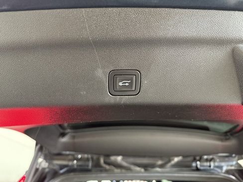 Used 2021 Cadillac Escalade ESV Sport image 23