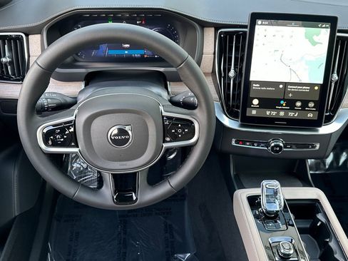 New 2026 Volvo XC90 B5 Plus w/ Protection Package image 16