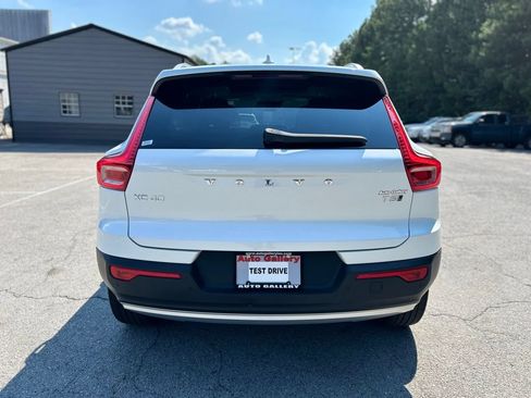 Used 2021 Volvo XC40 T5 Momentum w/ Premium Package AWD/4WD image 5