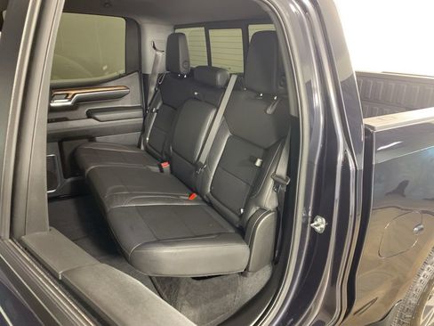 Used 2024 Chevrolet Silverado 1500 RST image 31