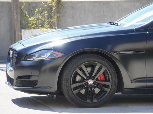 Used 2016 Jaguar XJ L Portfolio AWD/4WD image 23
