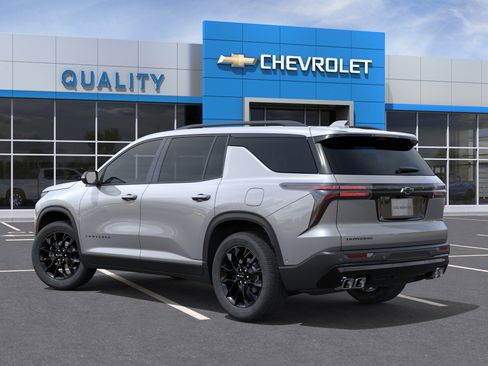 New 2026 Chevrolet Traverse LT FWD image 3