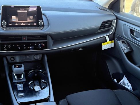 New 2026 Nissan Rogue S image 12