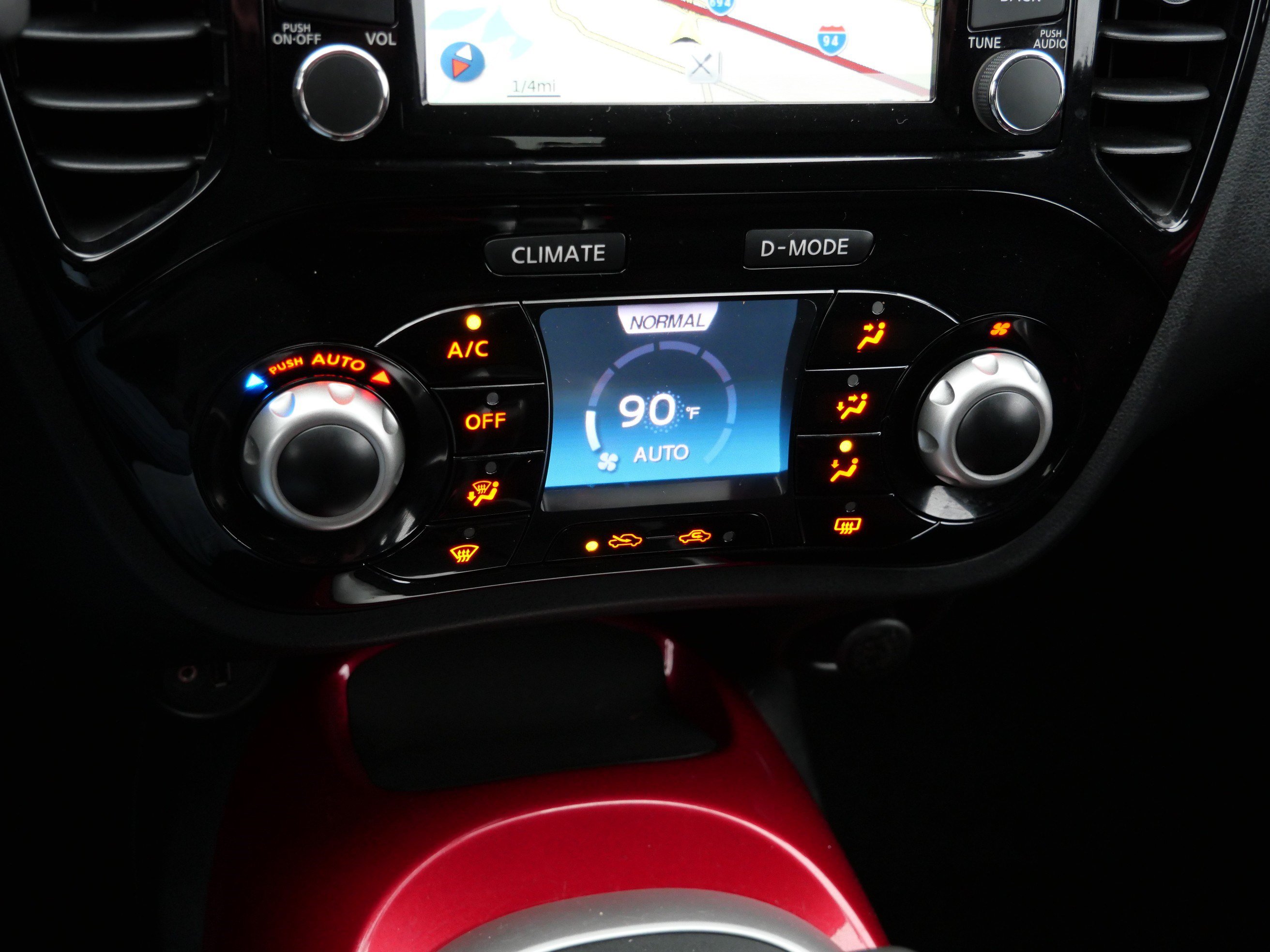 Used 2015 Nissan Juke SV w/ Technology Package AWD/4WD image 23