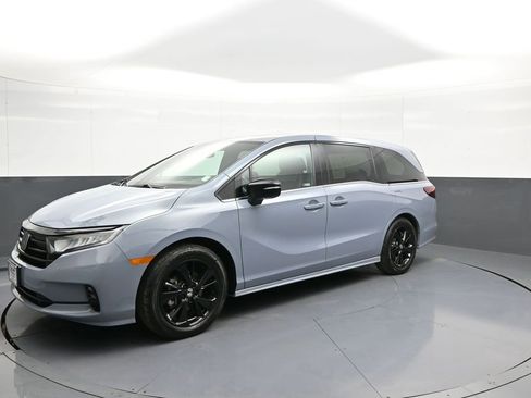 Certified 2024 Honda Odyssey Sport image 10