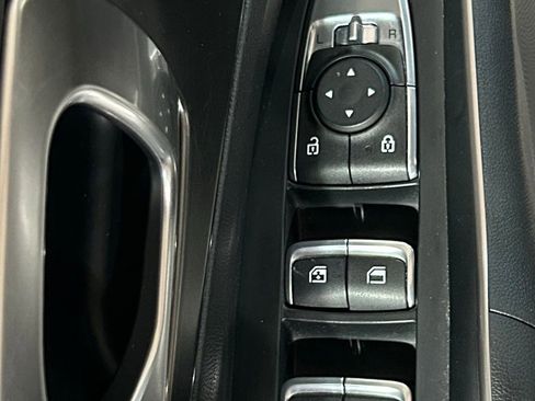 Used 2021 Kia Sorento S FWD image 35