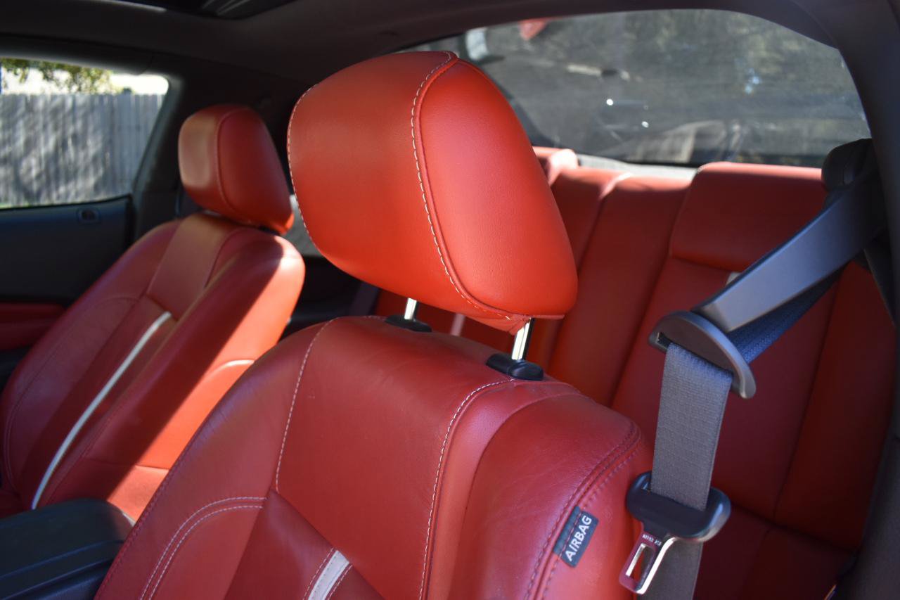 Used 2010 Ford Mustang GT Premium RWD image 14