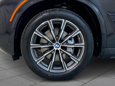 New 2026 BMW X5 xDrive40i w/ Executive Package image 11