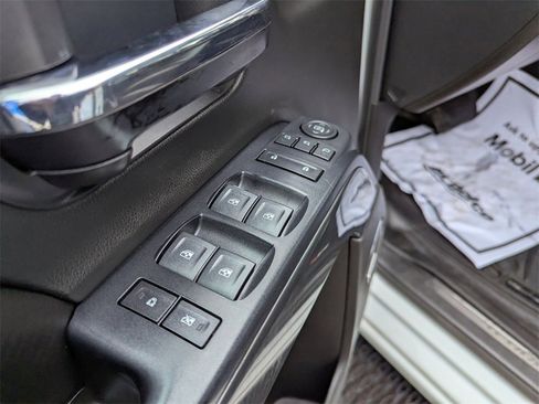 Used 2018 GMC Sierra 3500 SLT image 11