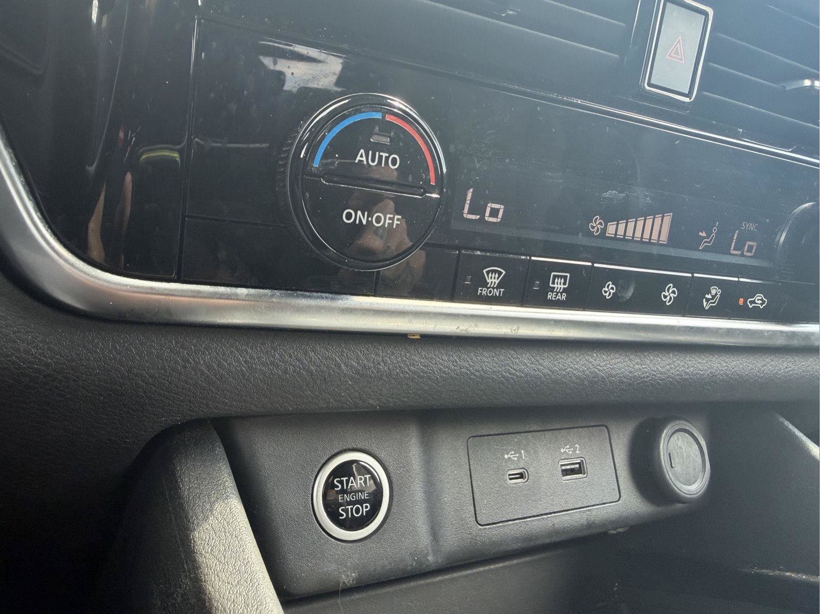 New 2023 Nissan Rogue SV AWD/4WD image 18