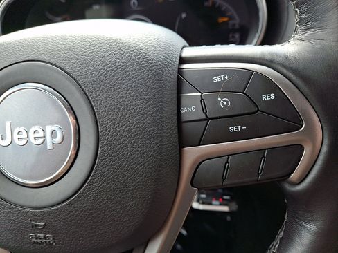 Used 2020 Jeep Grand Cherokee Overland image 23