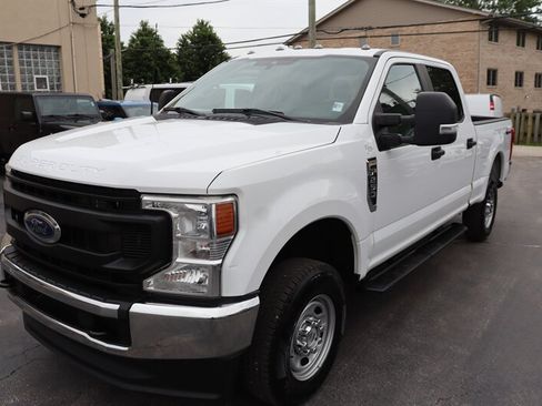 Used 2022 Ford F250 XL w/ Power Equipment Group AWD/4WD image 3