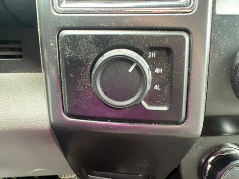Used 2019 Ford F150 XLT w/ Equipment Group 302A Luxury AWD/4WD image 15