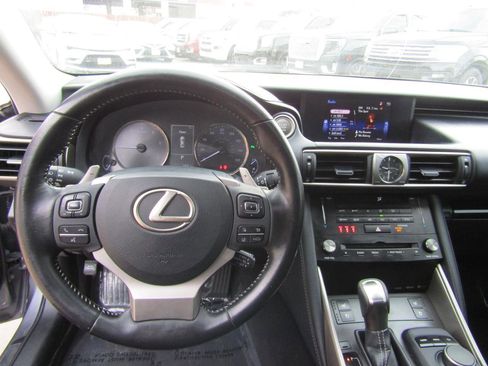 Used 2017 Lexus IS 200t image 16
