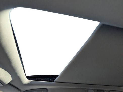 New 2026 Nissan Pathfinder SL image 18