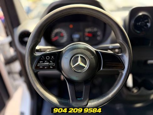 Used 2019 Mercedes-Benz Sprinter 2500 image 16