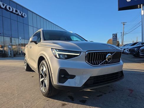 Certified 2023 Volvo XC40 B5 Plus w/ Driver Assist Package image 14