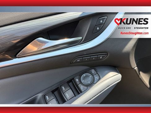 Used 2021 Buick Enclave Premium w/ Surround and Sites Package AWD/4WD image 19