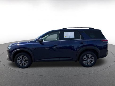Used 2025 Nissan Pathfinder SV AWD/4WD image 7