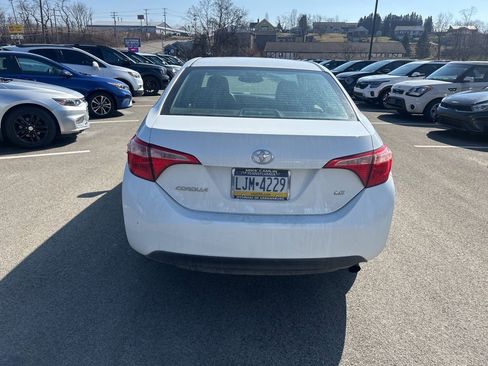 Used 2018 Toyota Corolla LE image 5