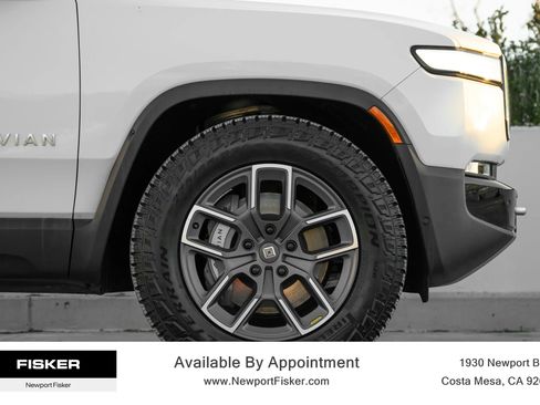 Used 2024 Rivian R1T Adventure image 7