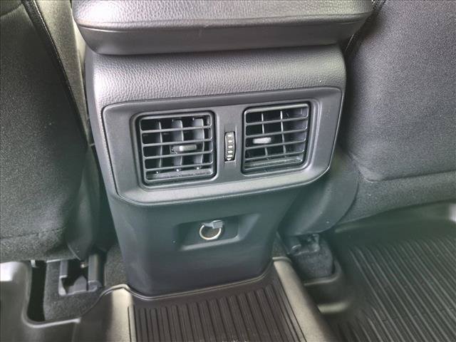 Used 2024 Toyota RAV4 LE AWD/4WD image 16
