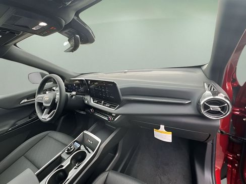 New 2026 Chevrolet Equinox LT w/ Convenience Package II image 27