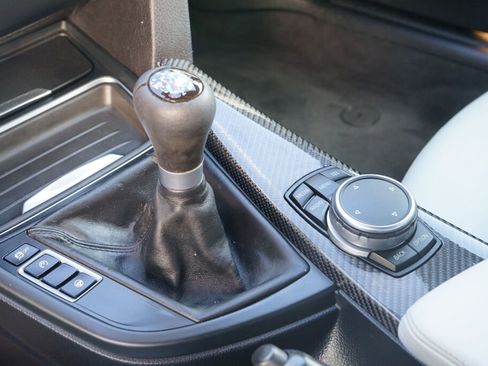 Used 2015 BMW M4 Coupe image 18