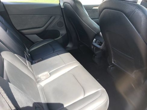 Used 2024 Tesla Model Y Long Range AWD/4WD image 19