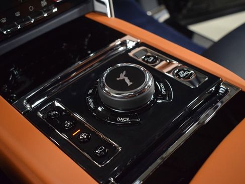 New 2026 Rolls-Royce Cullinan image 34