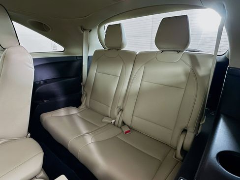 Used 2017 Acura MDX FWD w/ Advance Package image 30