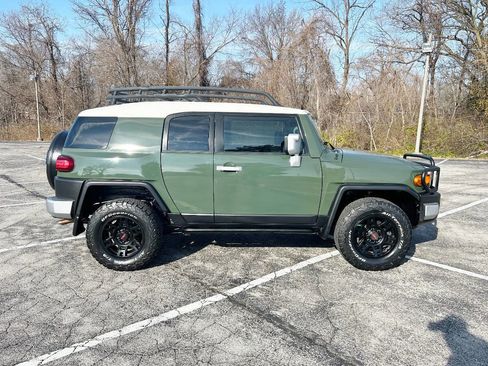 Used 2012 Toyota FJ Cruiser 4WD image 4