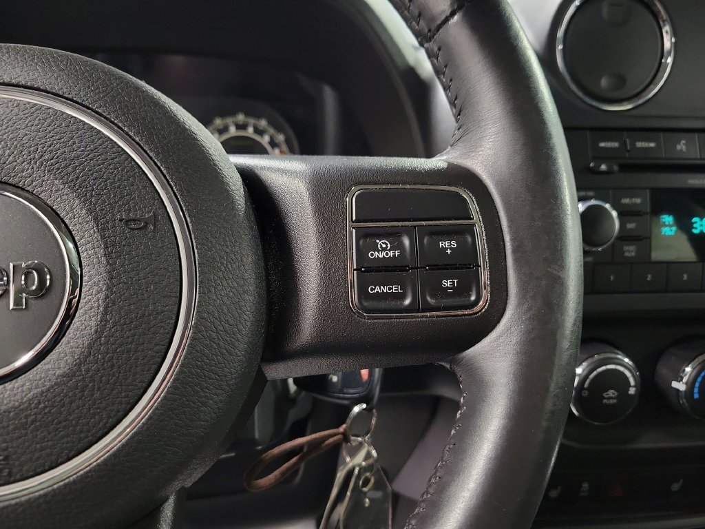 Used 2014 Jeep Patriot Latitude w/ Sun/Sound Group FWD image 25