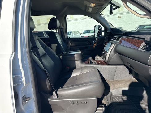 Used 2014 GMC Sierra 2500 Denali w/ Suspension Package, Off-Road image 22