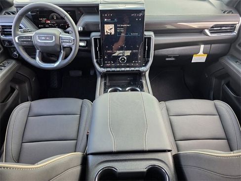 New 2026 GMC Yukon XL Elevation image 13