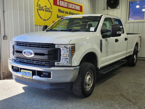 Used 2018 Ford F250 XL w/ Power Equipment Group AWD/4WD image 1