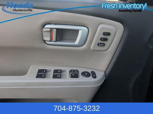 Used 2015 Honda Pilot Touring image 25