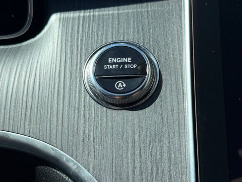 Used 2026 Mercedes-Benz C 300 4MATIC Sedan image 30