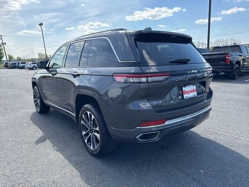 Used 2022 Jeep Grand Cherokee Overland w/ Luxury Tech Group IV AWD/4WD image 21