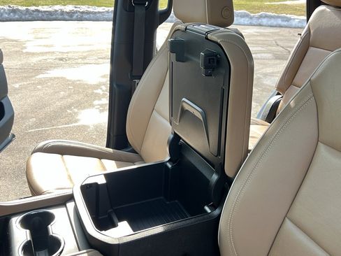 Used 2023 Chevrolet Tahoe Premier image 20