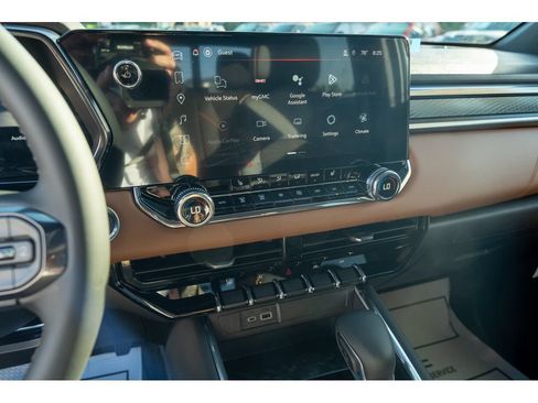 New 2026 GMC Canyon AT4 AWD/4WD image 22