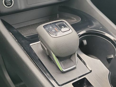 Certified 2023 Nissan Rogue SV w/ SV Premium B Package FWD image 38