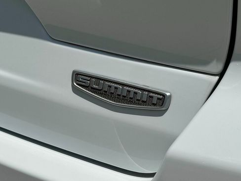 Used 2025 Jeep Grand Cherokee Summit AWD/4WD image 75
