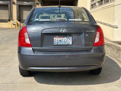 Used 2010 Hyundai Accent GLS image 4