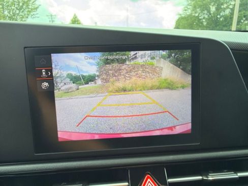 Certified 2024 Kia Niro LX FWD image 23