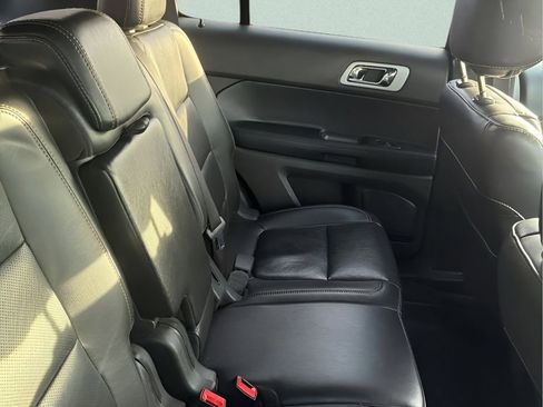 Used 2013 Ford Explorer Sport w/ Class III Trailer Tow Pkg image 10