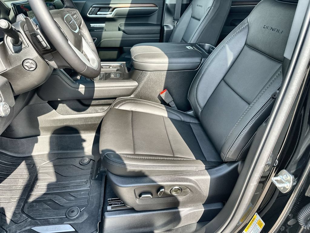New 2026 GMC Sierra 1500 Denali AWD/4WD image 24